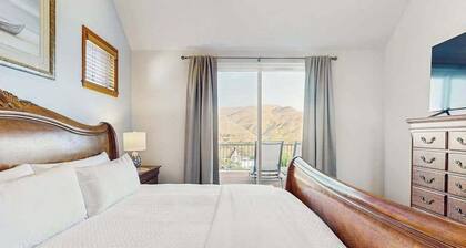 Three BR home with great views & location