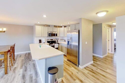 2BR Dog-Friendly - Pool