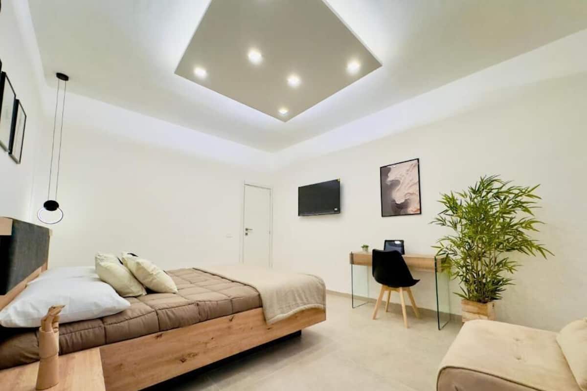 Comfort Apartment | Iron/ironing board, WiFi (free)