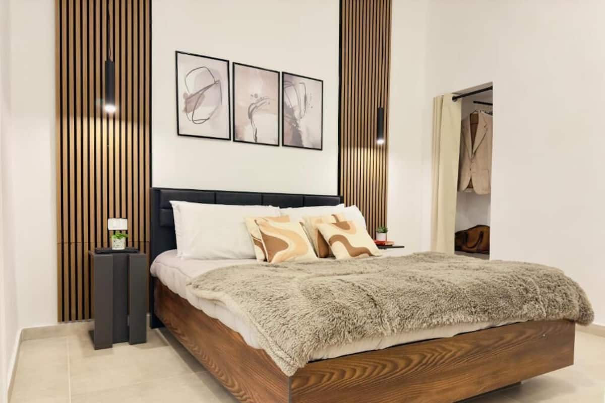 Superior Apartment, Balcony, City View | Iron/ironing board, WiFi (free)