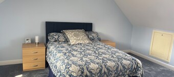 Beautiful home with hot tub and gym - 5 min from historical Chepstow Castle
