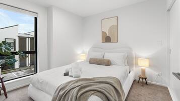 2 bedrooms, iron/ironing board, travel cot, free WiFi