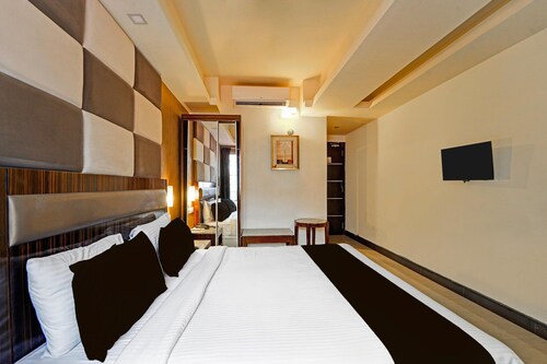 Deluxe Room RK Residency