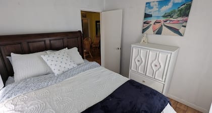 Cozy Lake Cottage | Erieau Marina Tip by the Beach