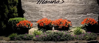 Cozy Lake Cottage | Erieau Marina Tip by the Beach