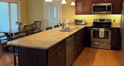 Lake Front Condo Bellawood Resort #4 Sleeps 4. Downstairs Unit with Boat Slip