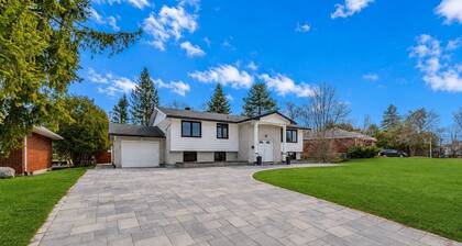 Fully Furnished, All-inclusive, 3BR & 2BA, Monthly Rental in Central Ottawa