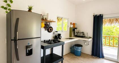 Tropical Cabin with Ocean View | AC | Kitchen