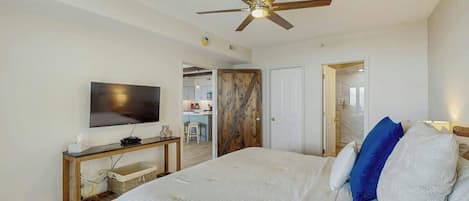 3 bedrooms, iron/ironing board, WiFi, bed sheets