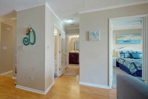 1 bedroom, iron/ironing board, WiFi, bed sheets - Best Beach Spot Oceanfront Condo (Surfside Beach)
