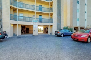 Exterior - Best Beach Spot Oceanfront Condo (Surfside Beach)