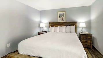 Iron/ironing board, WiFi, bed sheets