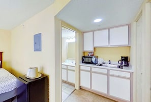 Interior - Bay Watch Resort 1510 (North Myrtle Beach)