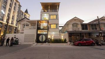 Villa, 4 Bedrooms, Accessible, Smoking | Exterior