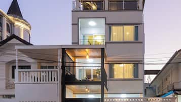 Villa, 4 Bedrooms, Accessible, Smoking | Exterior