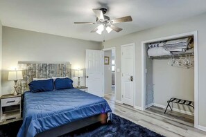 3 Schlafzimmer, Bügeleisen/Bügelbrett, WLAN, Bettwäsche
