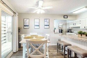 Dining - Waccamaw Condo - Unit 6 (Murrells Inlet)