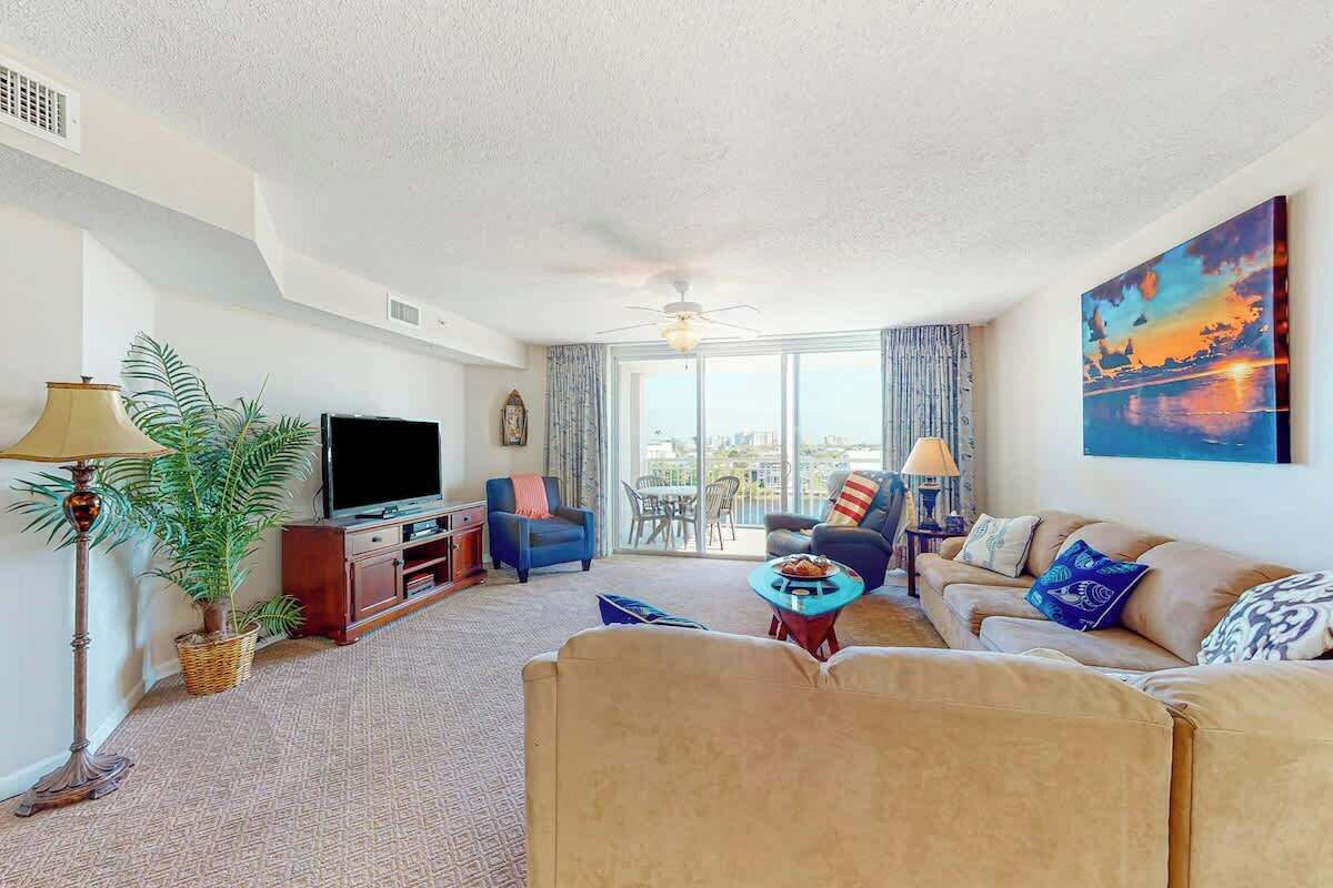 TV, video games, DVD player, offices