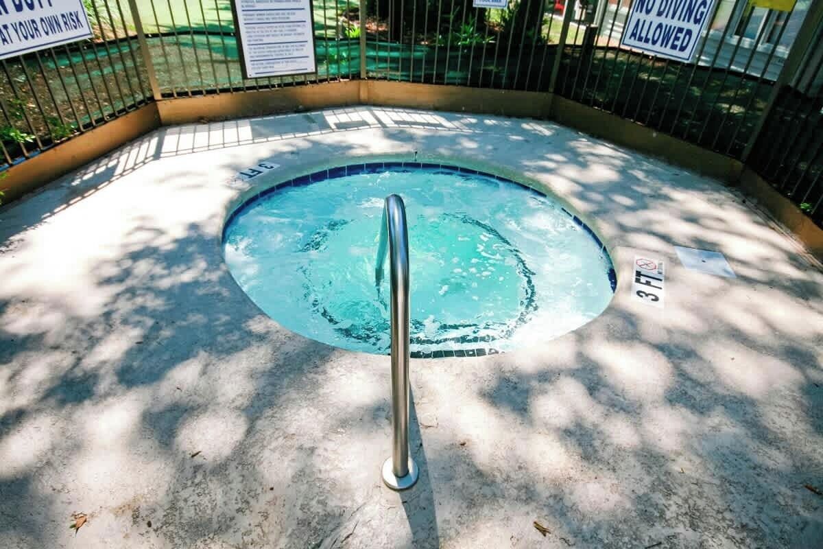 Baignoire à remous extérieure