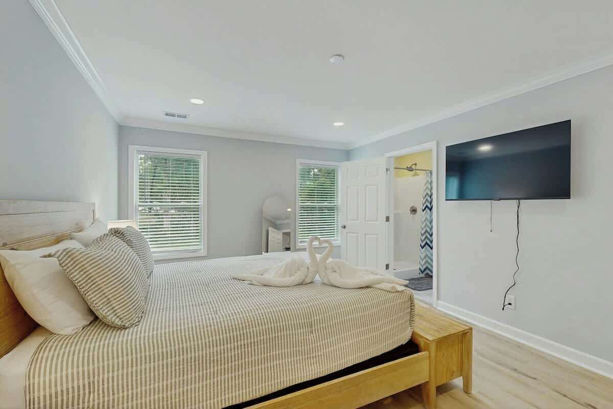 4 bedrooms, iron/ironing board, travel cot, WiFi