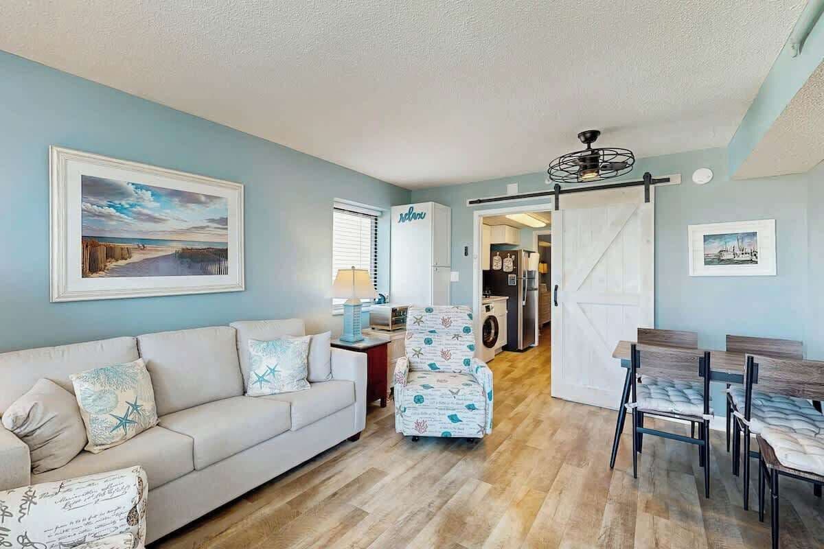 TV, DVD player, offices