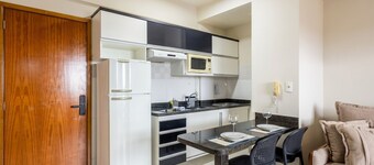 Modern in Condo w/ Pool in Setor Bueno Bli2903