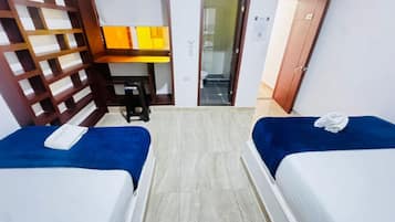Habitación Confort con 2 camas individuales, varias camas, servicio de limpieza | Wifi gratis