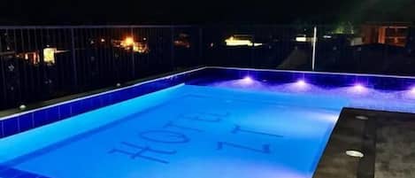 Deluxe-Dreibettzimmer | Pool