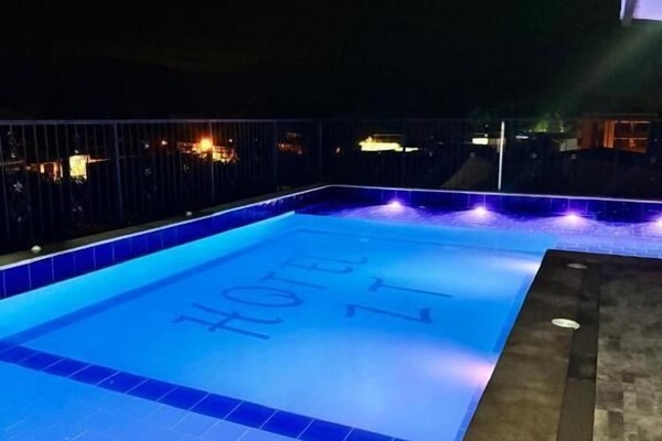 Deluxe Triple Room | Pool