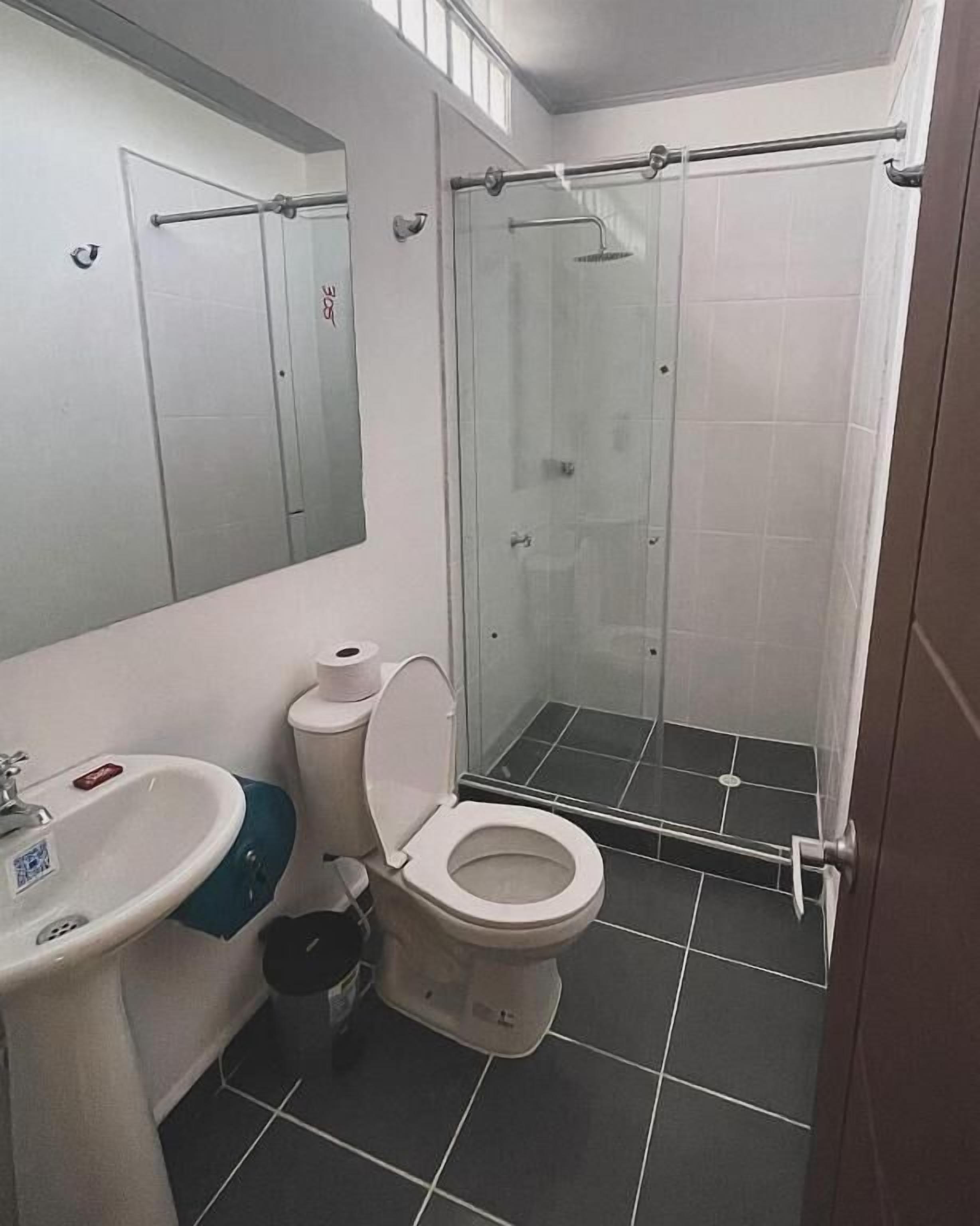 Comfort Double Room | Bathroom | Towels, soap, toilet paper