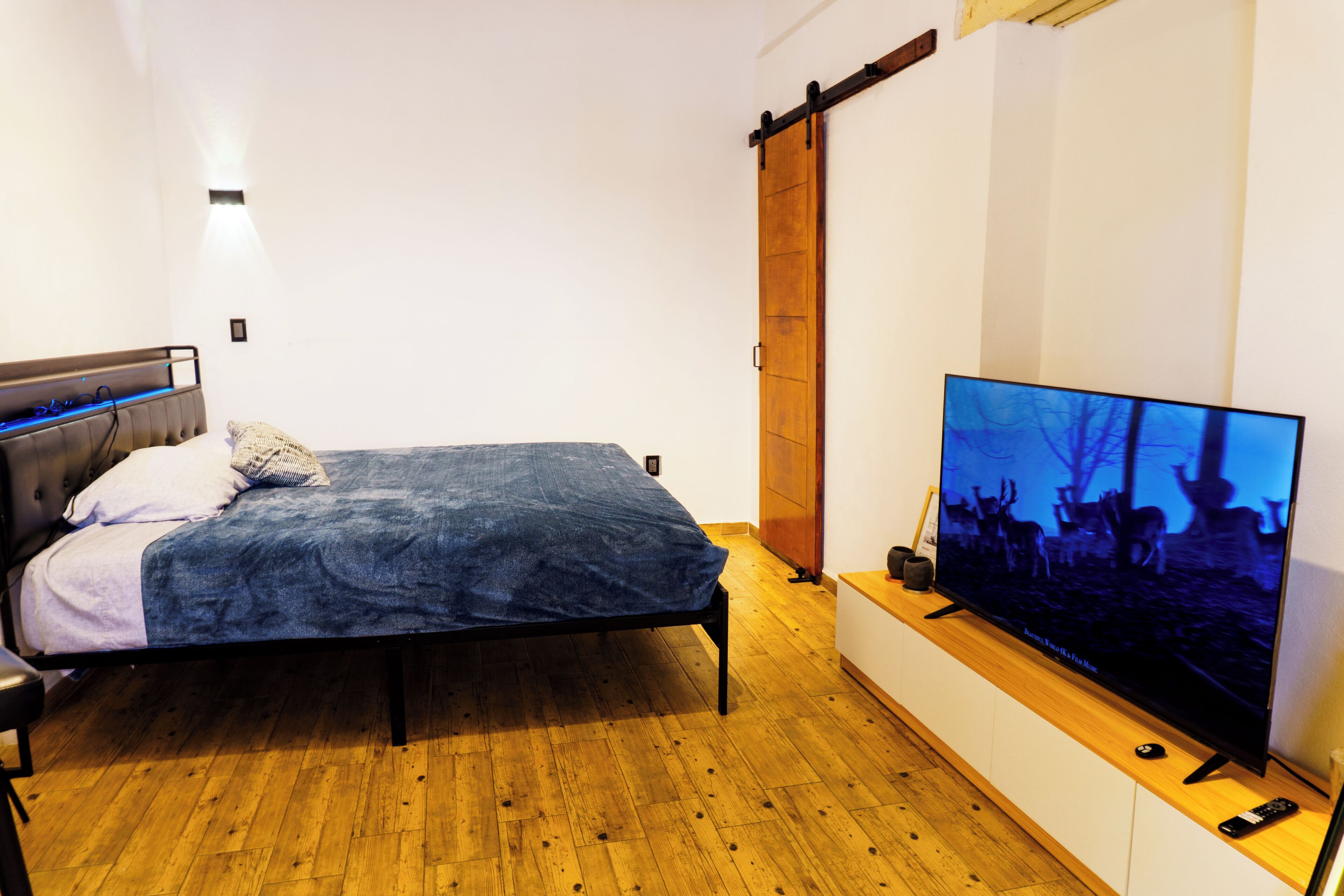 1 bedroom, internet, bed sheets
