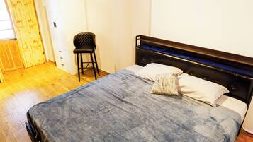 1 bedroom, internet, bed sheets