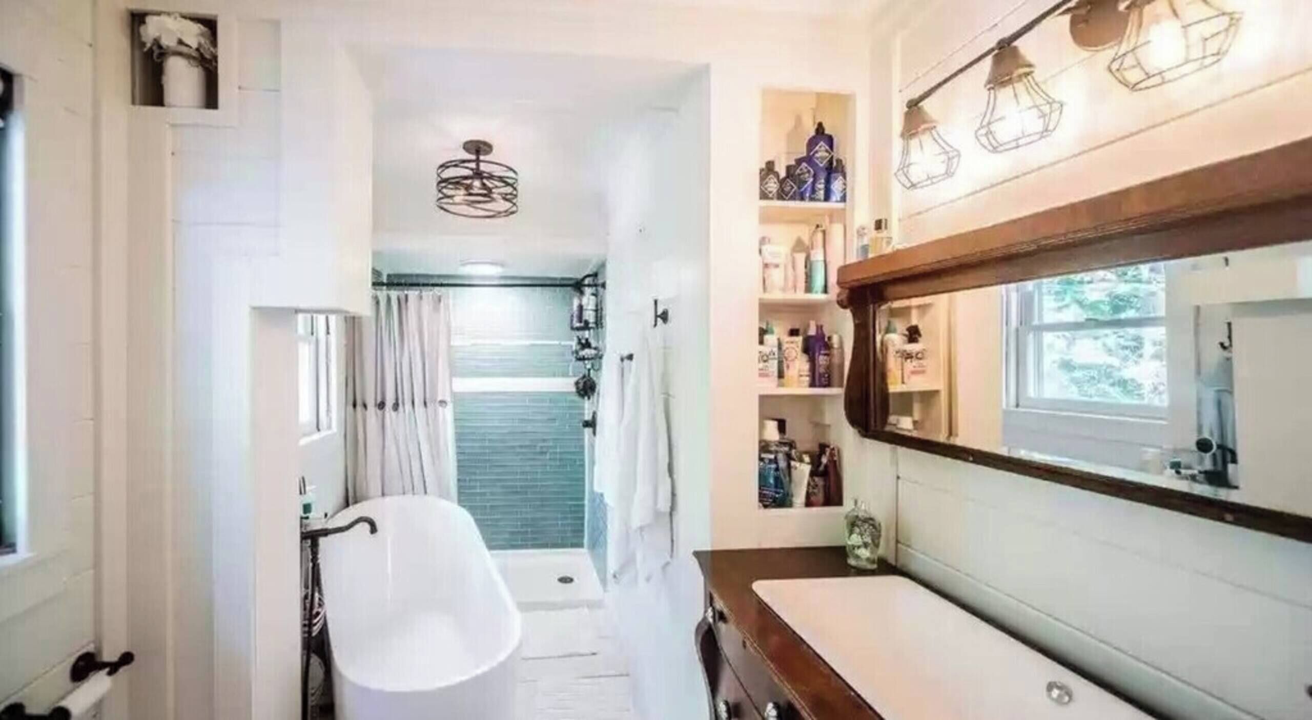Towels, soap, toilet paper