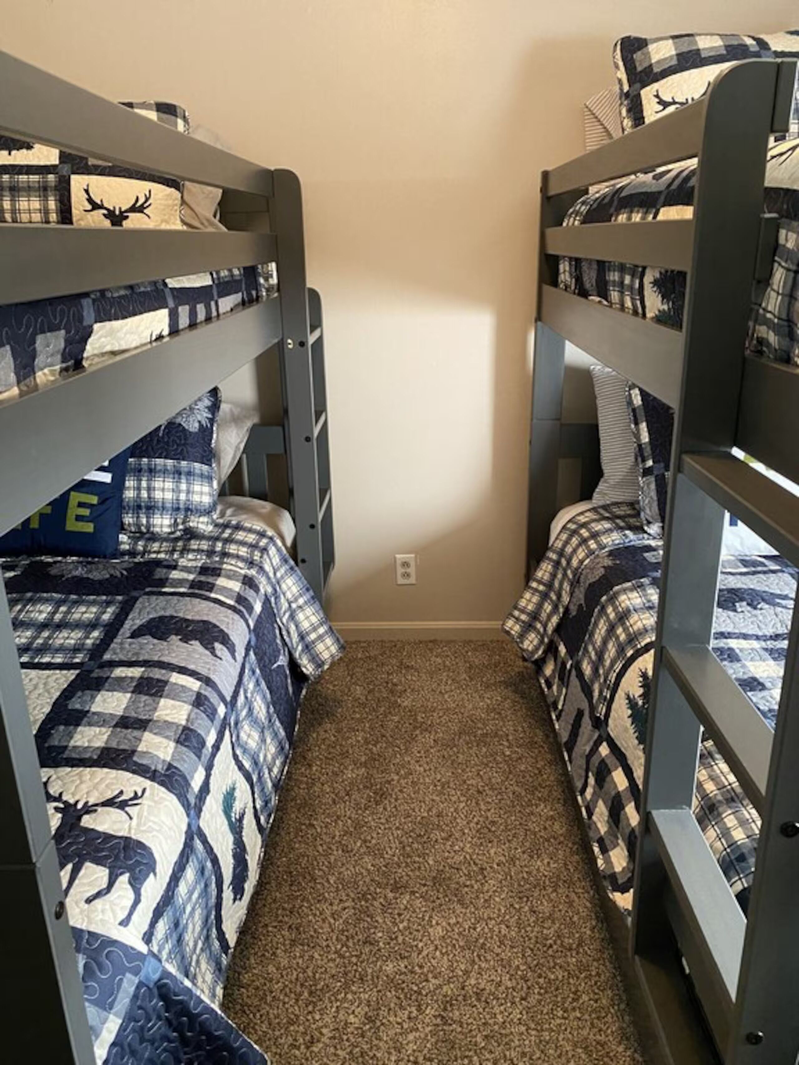 5 bedrooms, WiFi, bed sheets