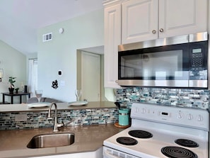 Townhome, Multiple Beds, Ocean View (Casa Pelicano) | Private kitchen - Casa Pelicano - Gulf Views (Galveston)