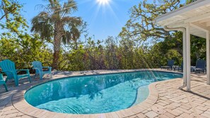 Pool - Where Bay meets Beach: Your Private Poolside Beach-Boat-Bay-Paradise (Anna Maria)