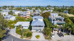 Exterior - Gulf View Paradise - modern and spacious -  Steps to beautiful Gulf Beach (Anna Maria)