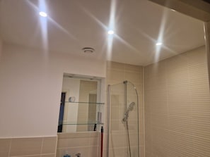 Zimmer, 2 Schlafzimmer | Badezimmer