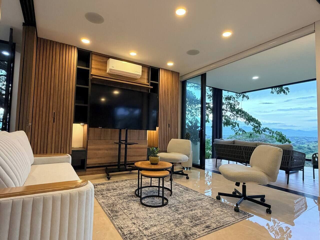 Smart TV