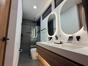Hair dryer, towels, soap, shampoo - Casa Samay, entre aves y árboles, 4pax, jacuzzi. (Pereira)
