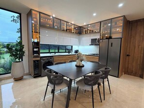 Dining - Casa Samay, entre aves y árboles, 4pax, jacuzzi. (Pereira)