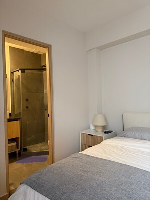 3 chambres, bureau, fer et planche à repasser, Wi-Fi gratuit