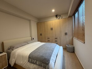 3 chambres, bureau, fer et planche à repasser, Wi-Fi gratuit