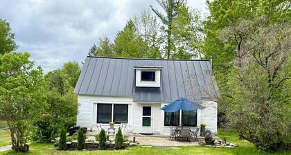 Soothing 2-bedroom cottage in charming Rochester perfect for relaxing getaway