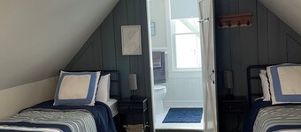 Soothing 2-bedroom cottage in charming Rochester perfect for relaxing getaway