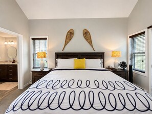 2 habitaciones, escritorio, tabla de planchar con plancha y wifi 