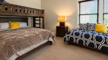 2 bedrooms, desk, iron/ironing board, WiFi