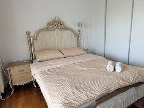 2 bedrooms, Internet, bed sheets