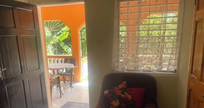 Rockery Villa a Cozy hideaway and retreat.Perfect Romantic Getaway for couples.