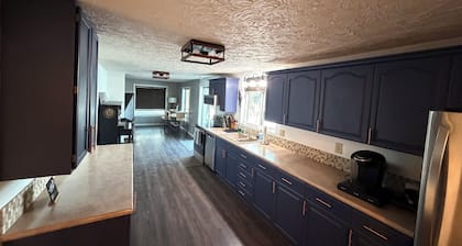 2-bedroom River Cottage in beautiful wine country of Prosser, WA